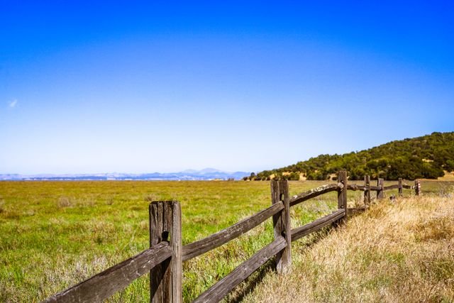 Copy a Neighbor’s Fence Onto Land