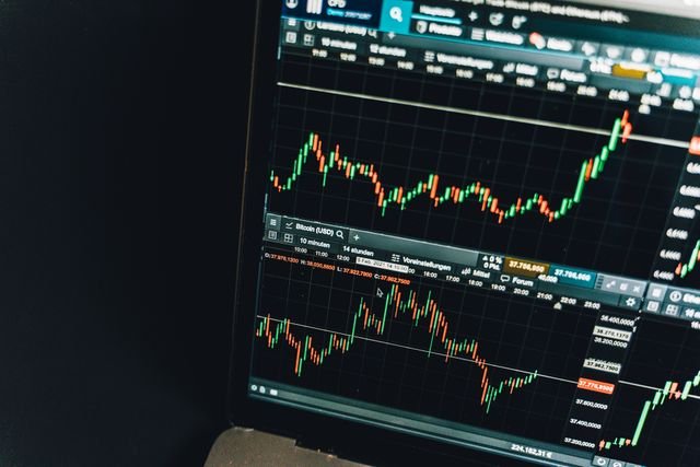 Insider Information for Stock Trading